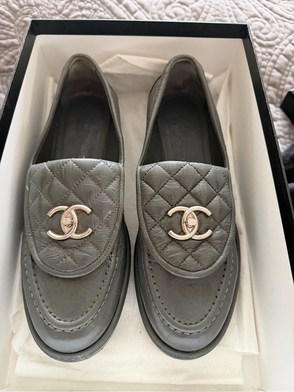 CHANEL Quilted CC Logo Leather Loafers - Gray